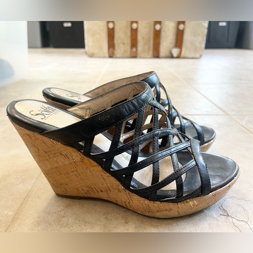 Gorgeous Sofft Trieste wedge sandals!